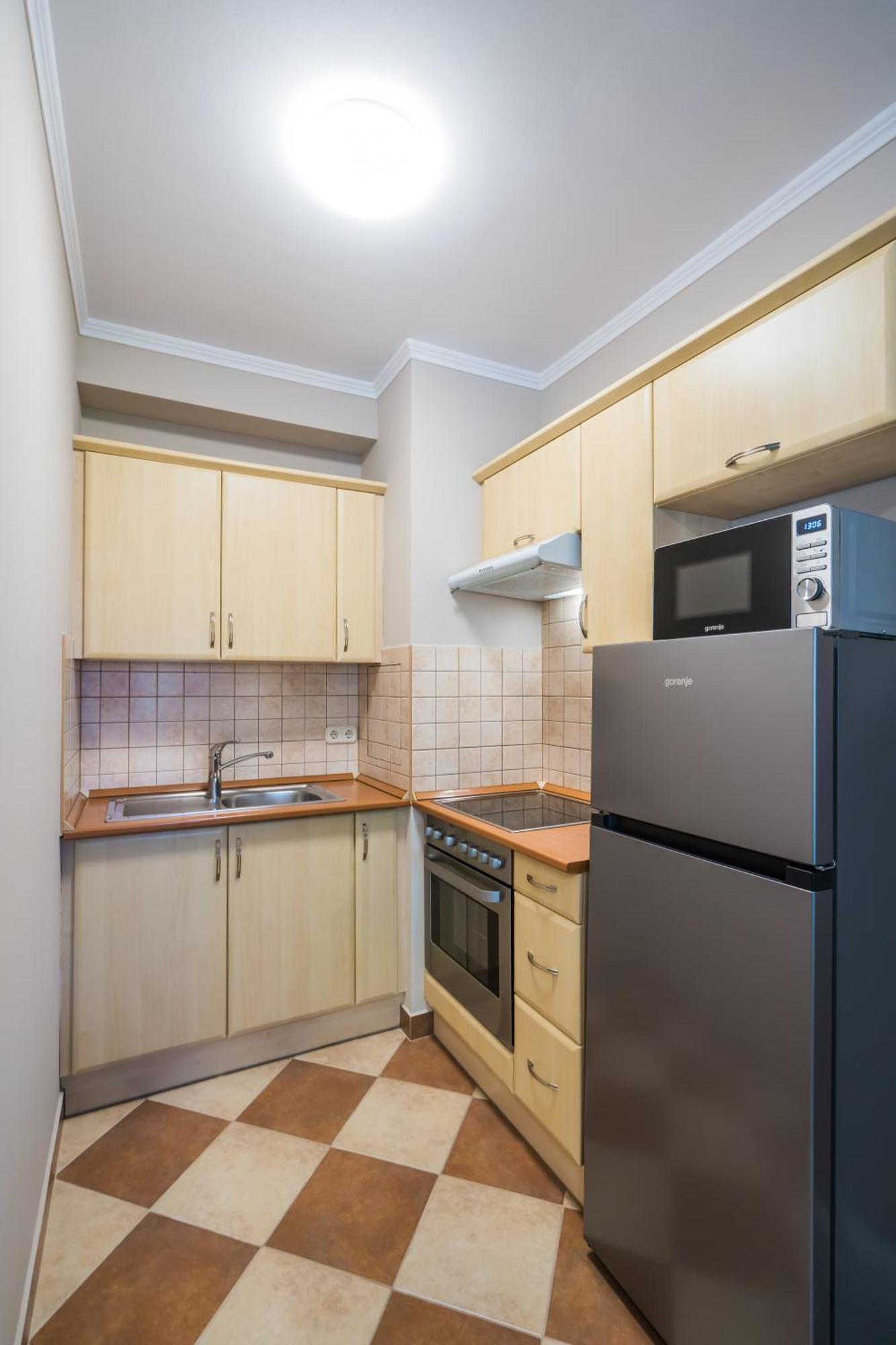 Plazs Home Apartman Siófok Buitenkant foto